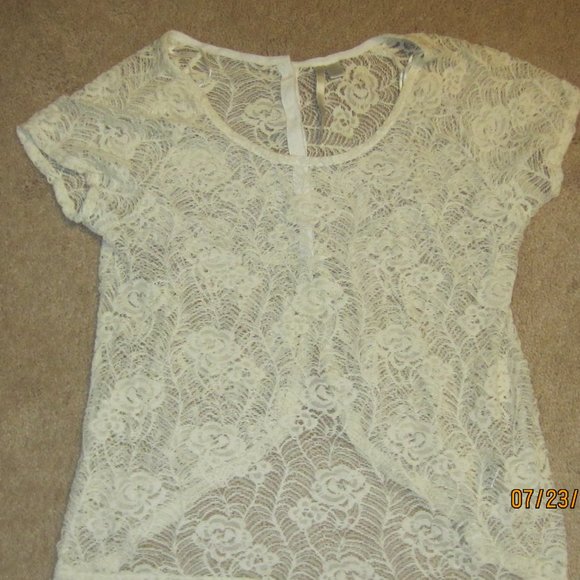 Lauren Conrad lace top cover up size med cream - Picture 2 of 3